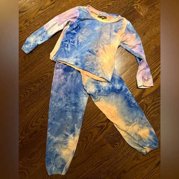 Dori Creations Girls Matching Sweatsuit set size 5/6 in tie dye - Picture 3 of 3